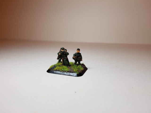 Model of Germans (WW2) - View 1 - 1/100 Scale (15mm) - Built By Wright Built - Battlefront Models (Flames of War)