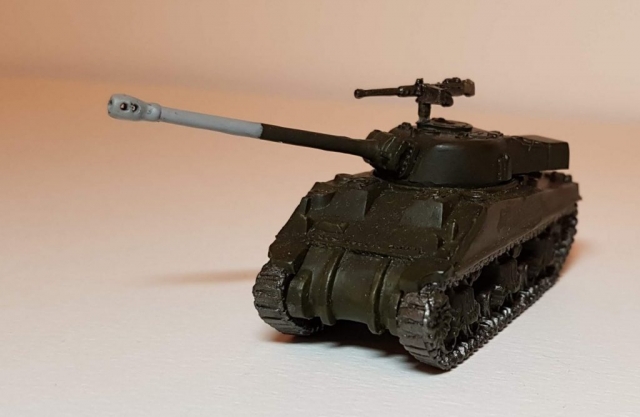 Model of M4 Sherman Firefly (WW2) - View 1 - 1/100 Scale (15mm) - Built By Wright Built - Battlefront Models (Flames of War)