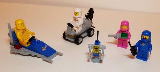 Benny's Space Squad (LEGO 70841) - View 1 - Built By Wright Built