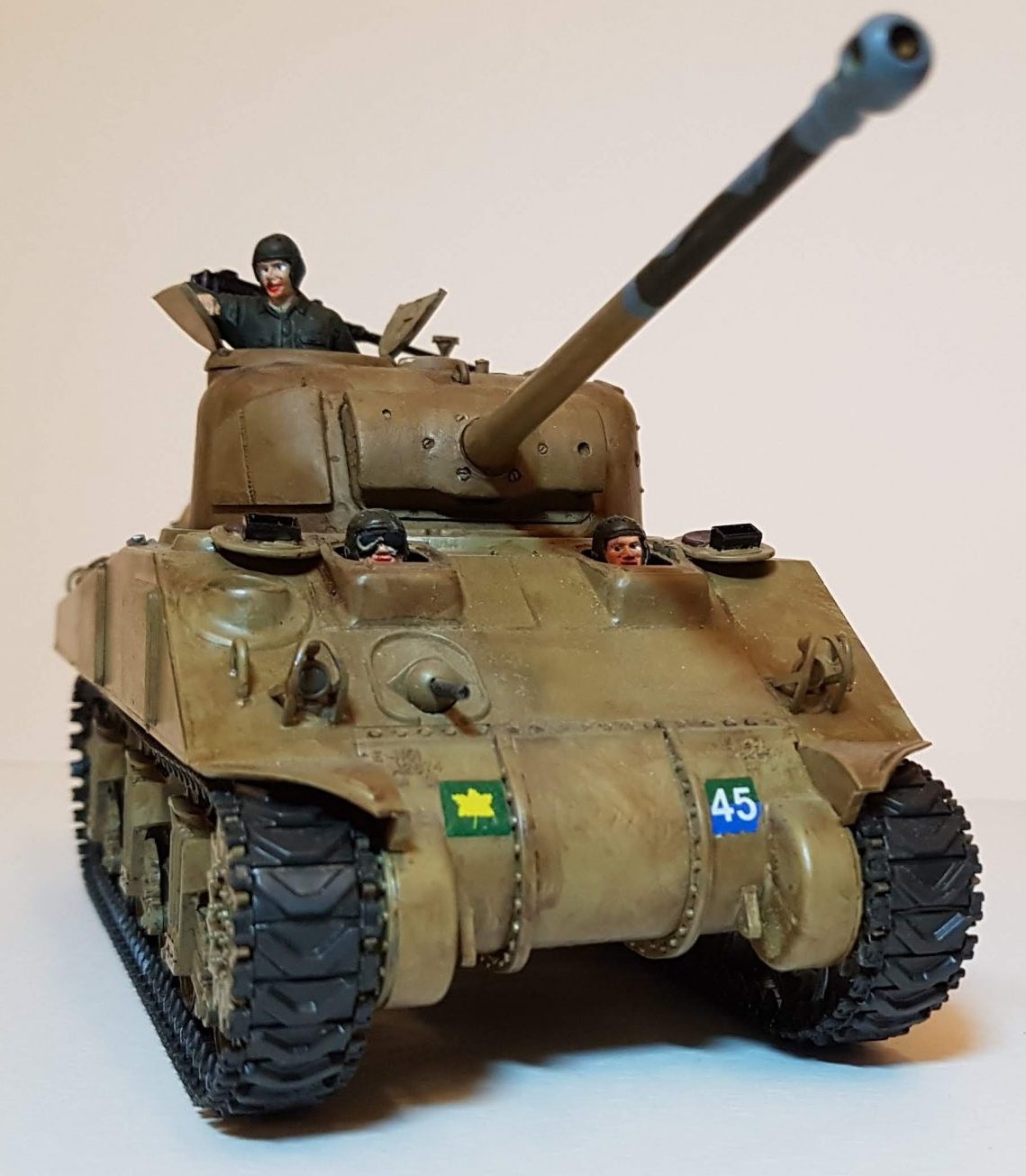 Canadian M4 Sherman (WW2) - View 1 - 1/35 Scale - Built By Wright Built - Tamiya, Formations